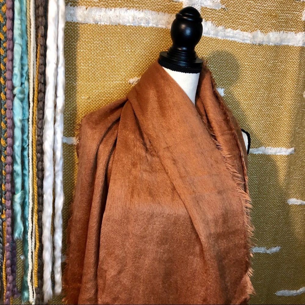 Rust Scarf 🧣 - Picture 4 of 5